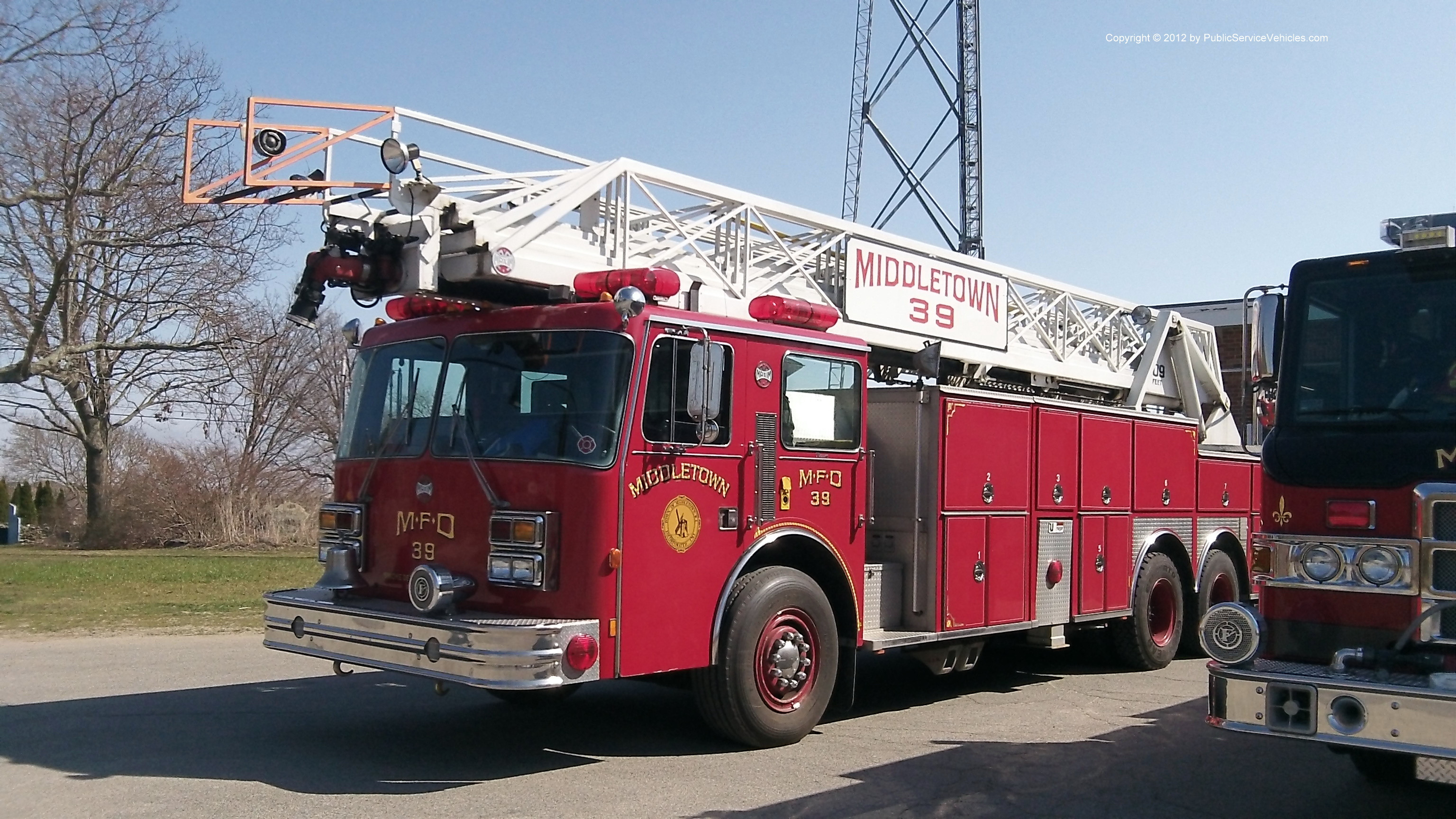 A photo  of Middletown Fire
            Ladder 39, a 1988 Maxim             taken by Kieran Egan