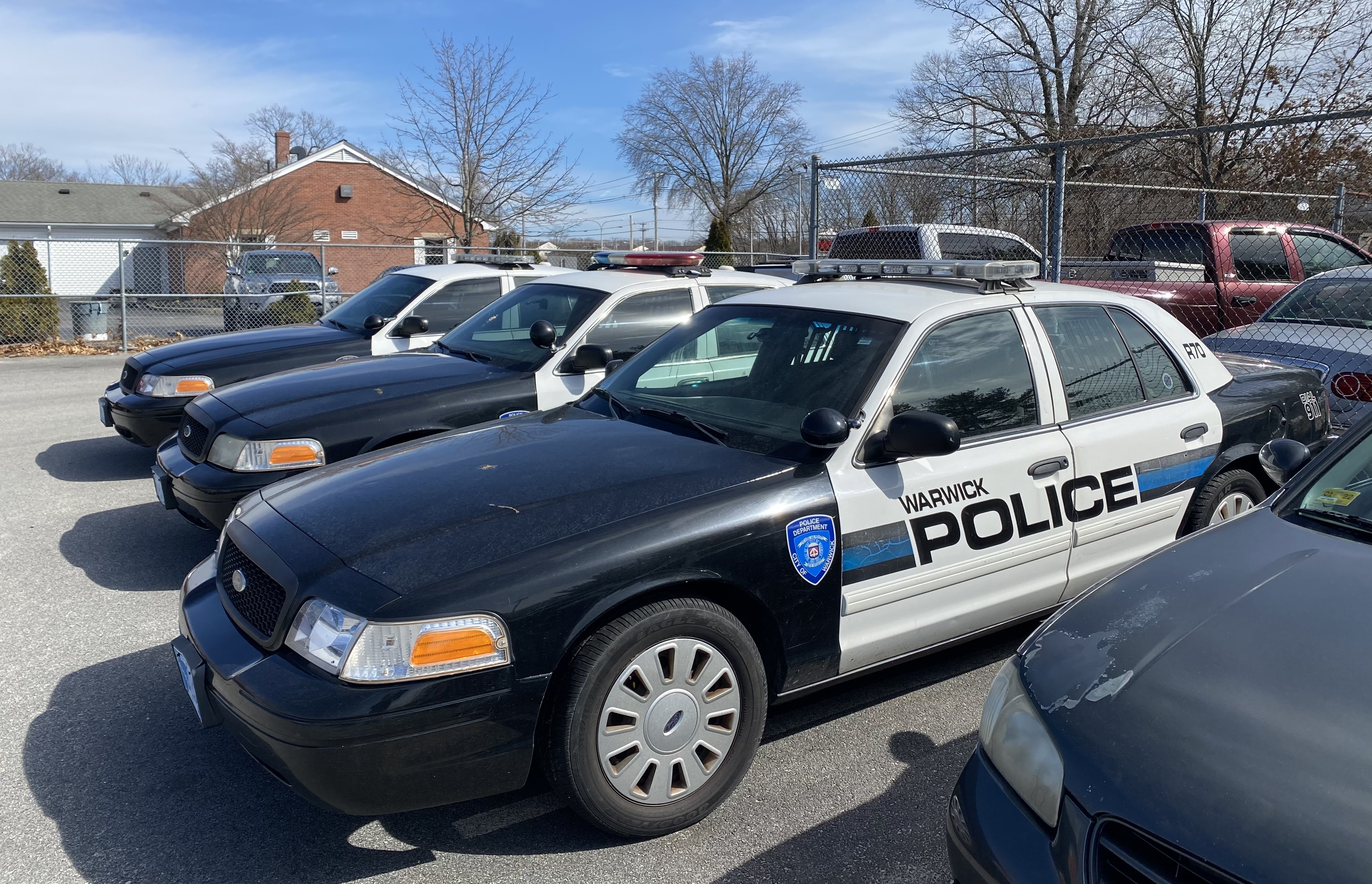 A photo  of Warwick Police
            Cruiser R-70, a 2009-2011 Ford Crown Victoria Police Interceptor             taken by @riemergencyvehicles