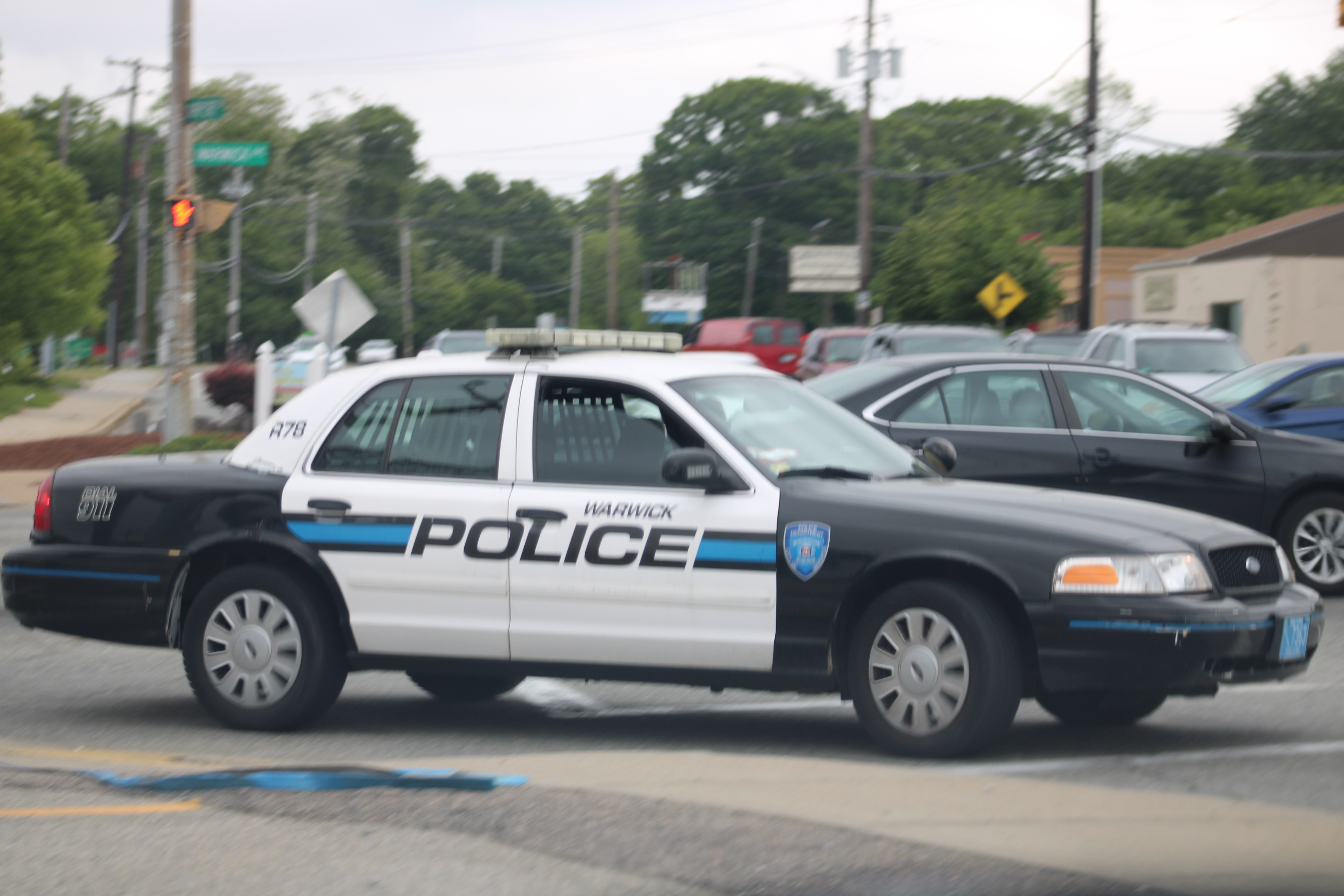 A photo  of Warwick Police
            Cruiser R-78, a 2006-2008 Ford Crown Victoria Police Interceptor             taken by @riemergencyvehicles