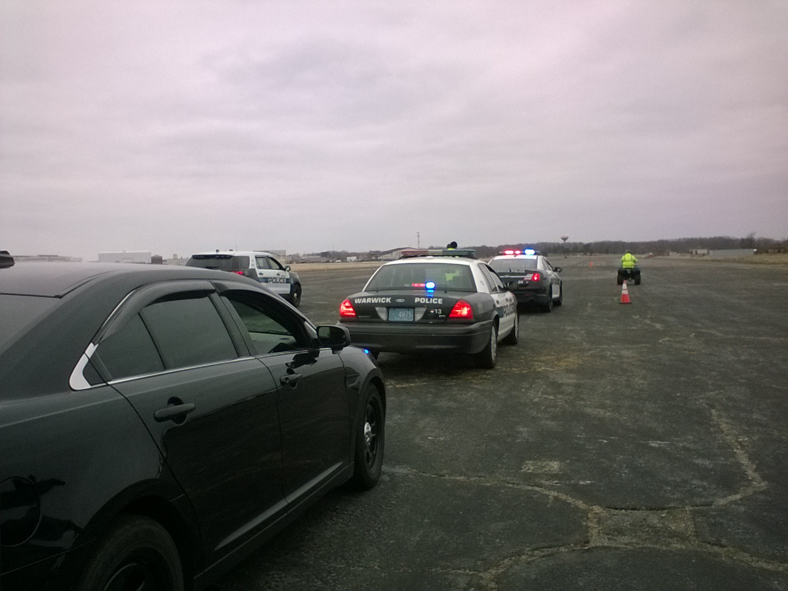 A photo  of Warwick Police
            Cruiser P-13, a 2009-2011 Ford Crown Victoria Police Interceptor             taken by @riemergencyvehicles