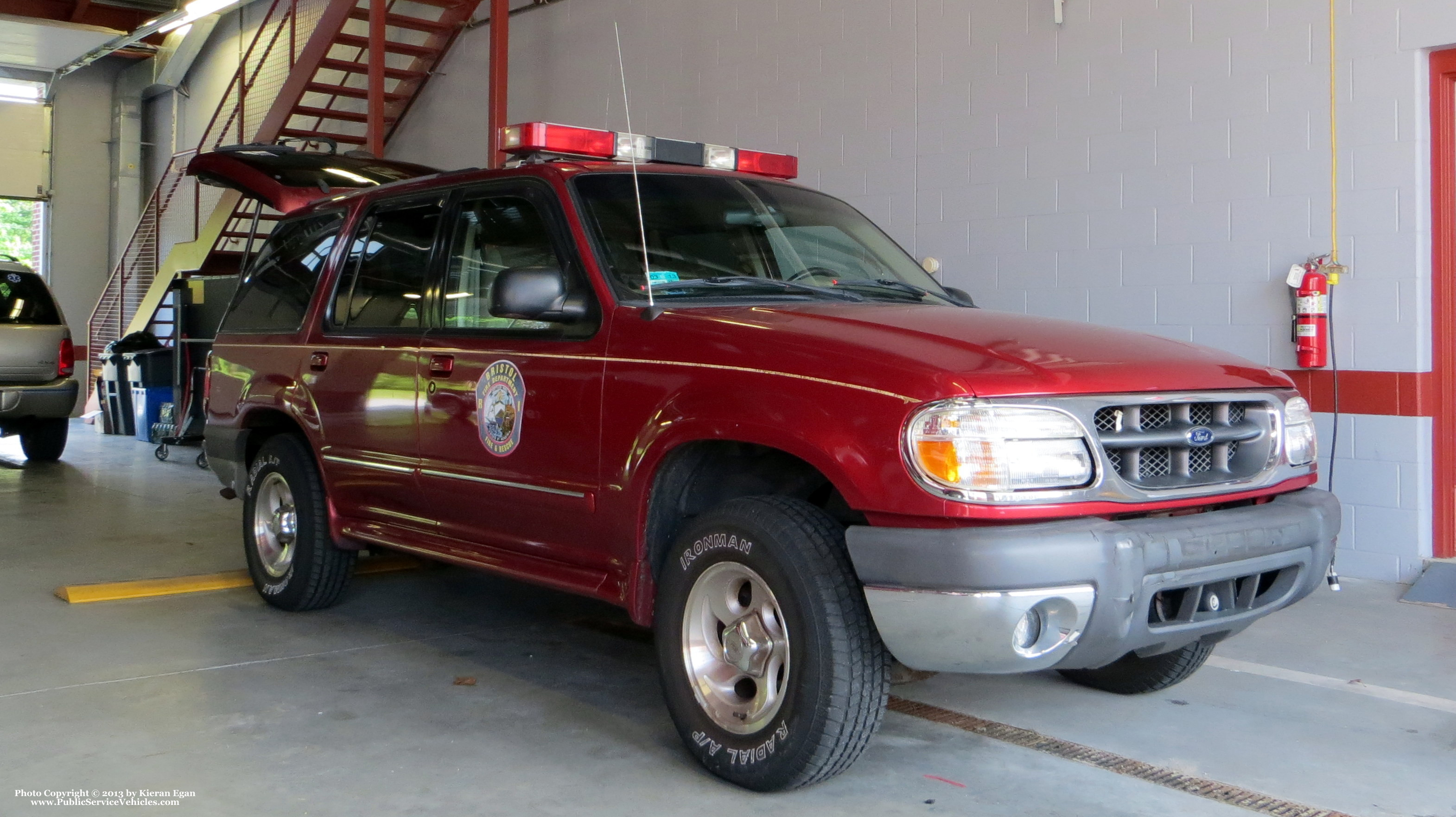 A photo  of Bristol Fire
            EMS Duty Officer/Fire Prevention, a 1997-2002 Ford Expedition             taken by Kieran Egan