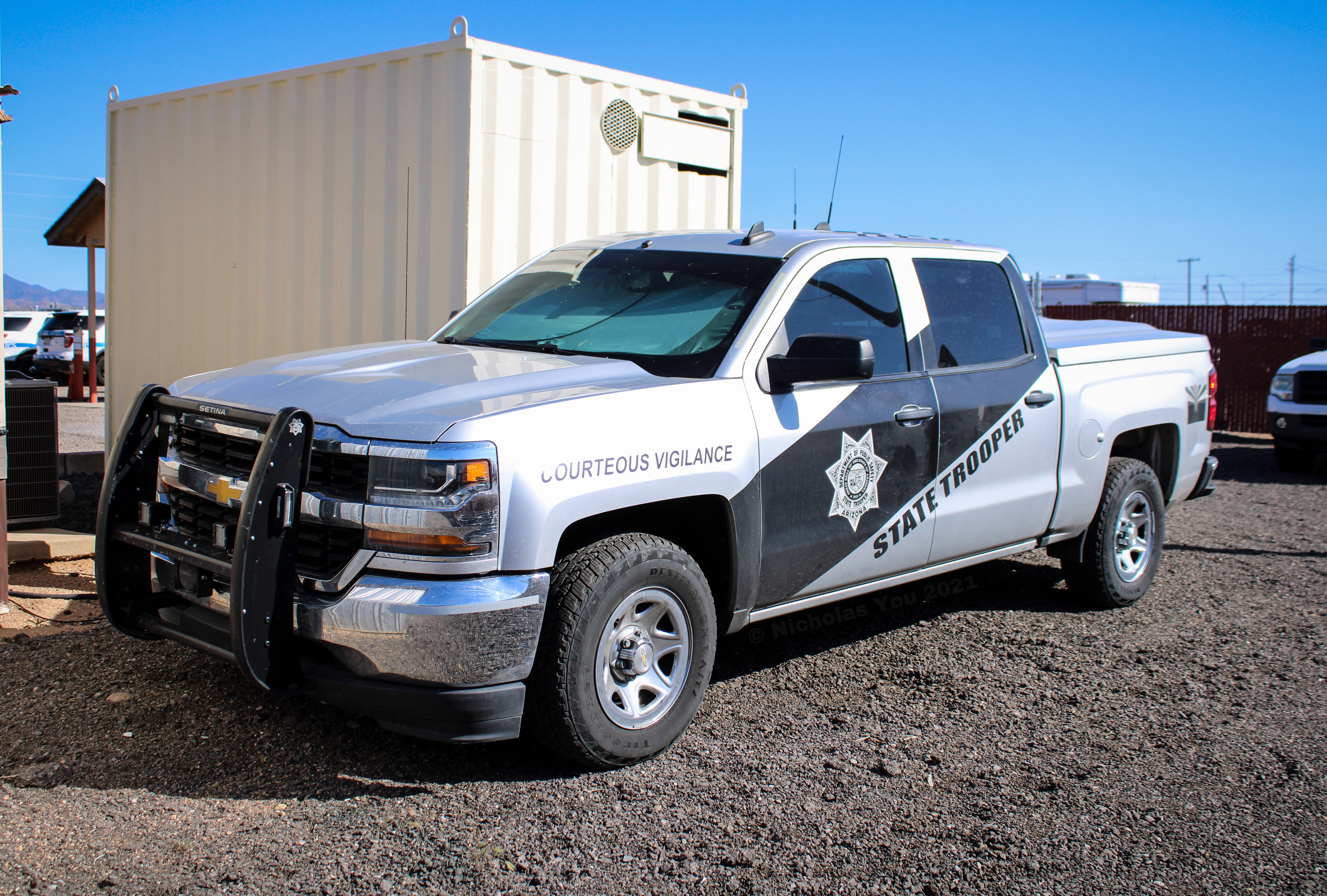 A photo  of Arizona Department of Public Safety
            Cruiser 17213, a 2017 Chevrolet Silverado Crew Cab             taken by Nicholas You