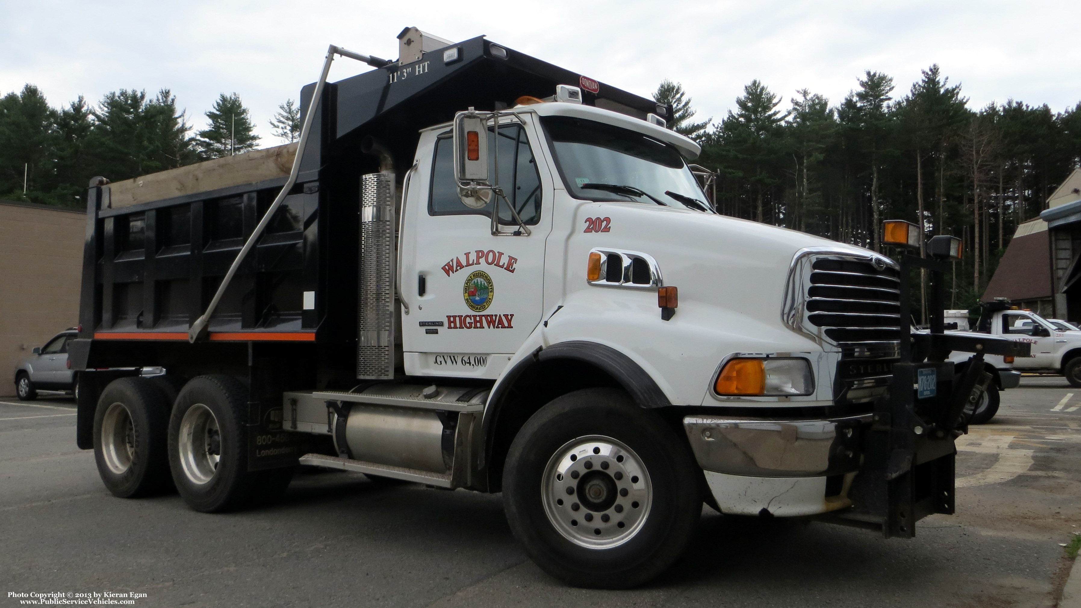 A photo  of Walpole Highway Department
            Truck 202, a 2008 Sterling LT-9500/Heil             taken by Kieran Egan