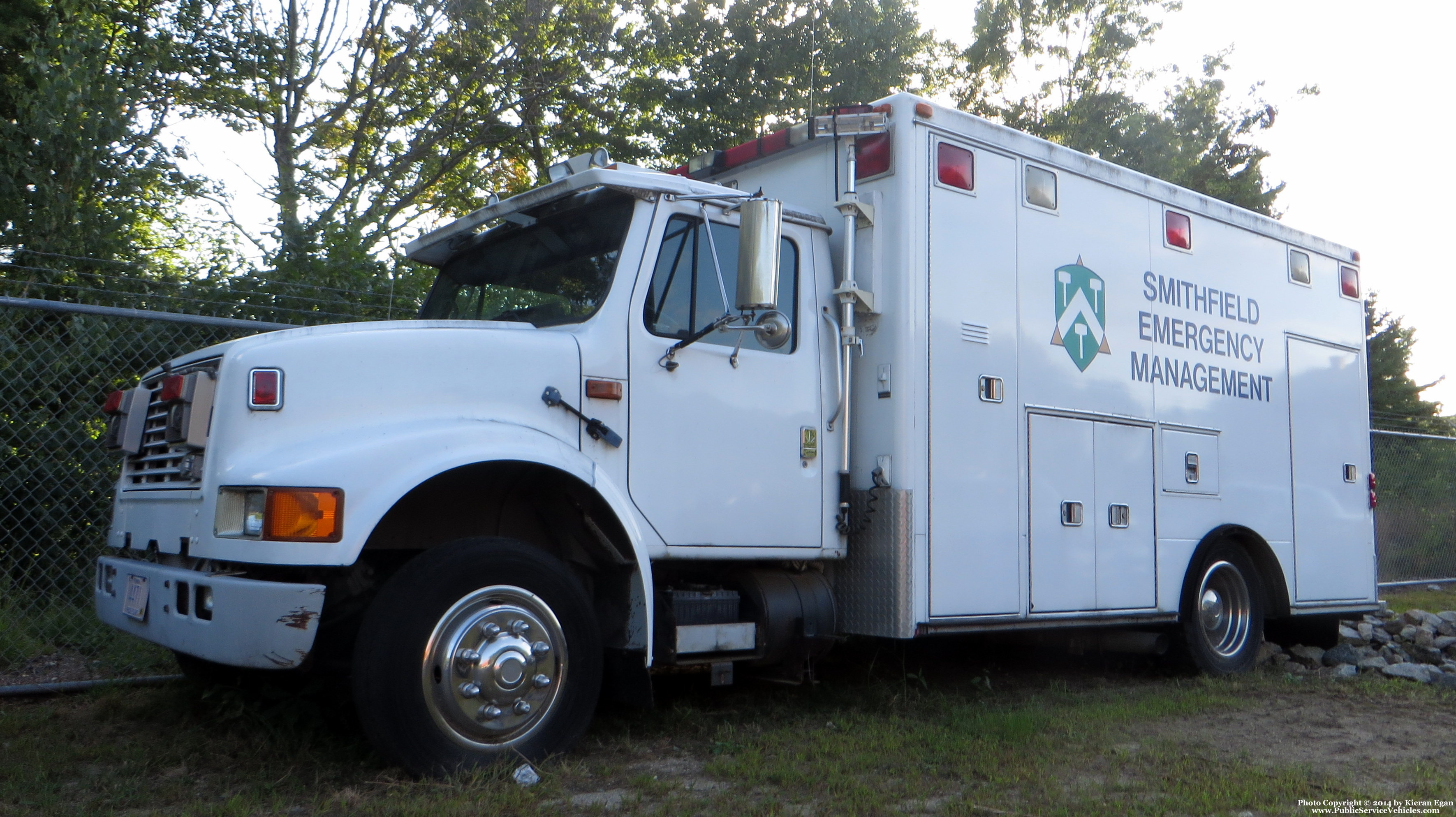 A photo  of Smithfield Police
            Emergency Management Unit, a 1990-2001 International Ambulance             taken by Kieran Egan