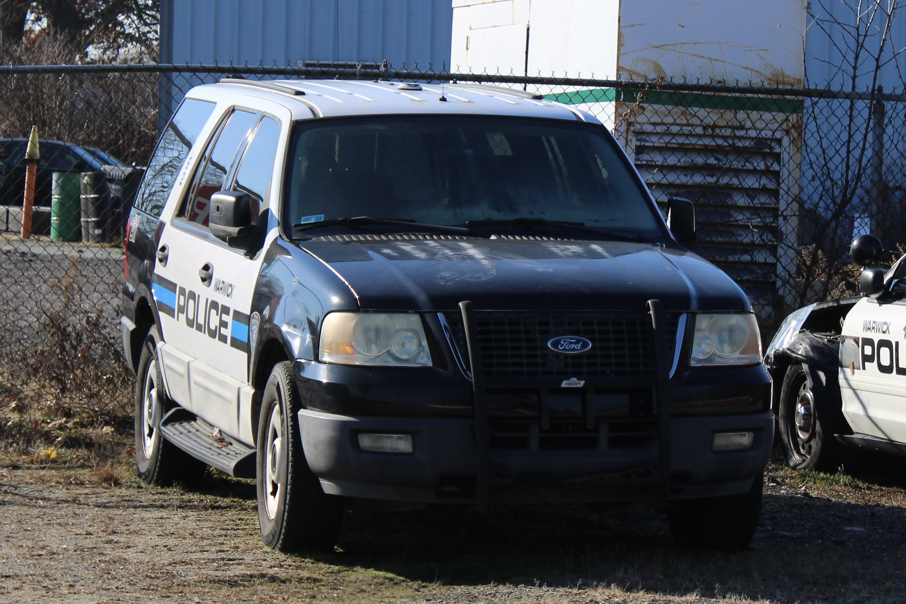 A photo  of Warwick Police
            Car 62, a 2003-2005 Ford Expedition             taken by @riemergencyvehicles