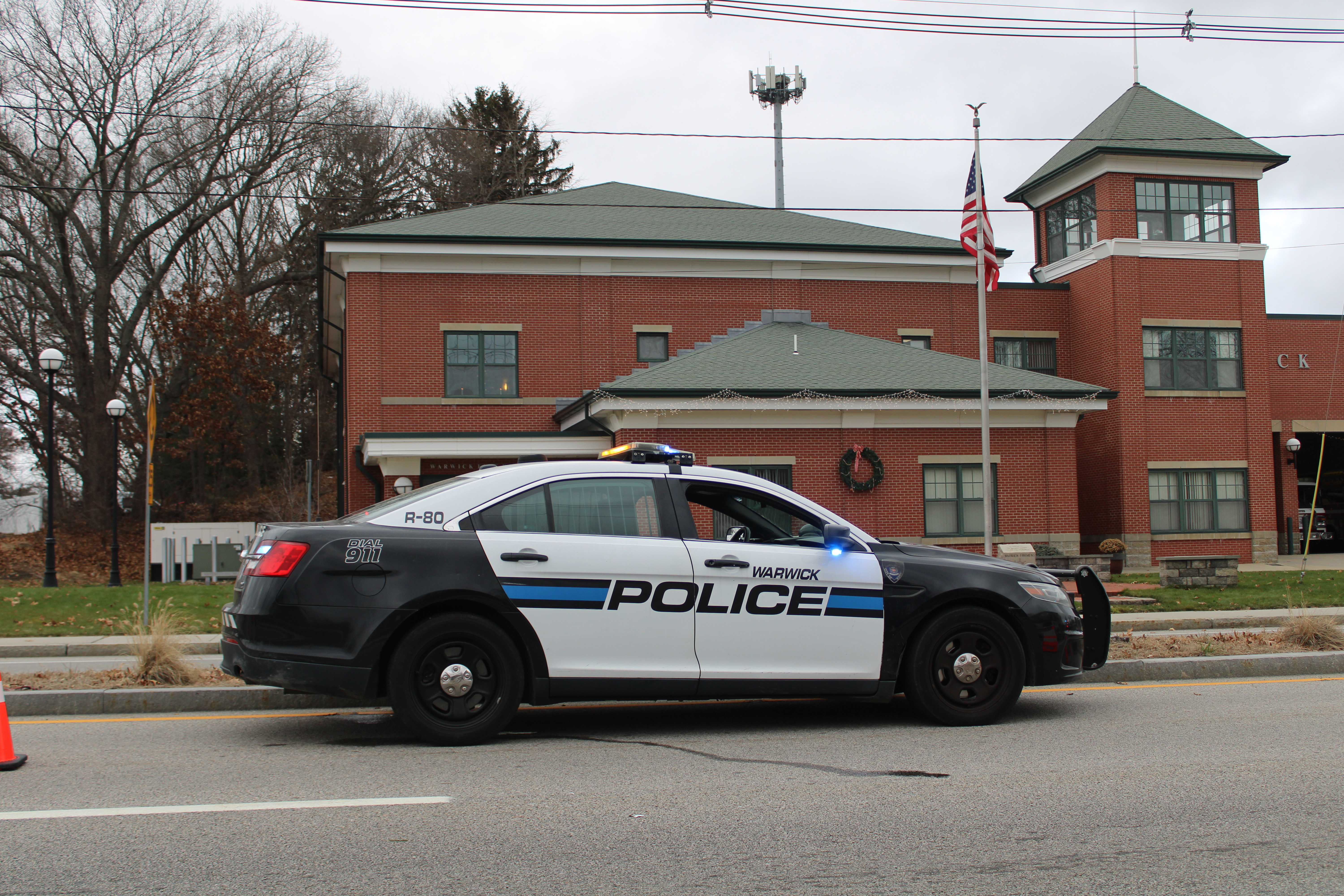 A photo  of Warwick Police
            Cruiser R-75, a 2015 Ford Police Interceptor Sedan             taken by @riemergencyvehicles