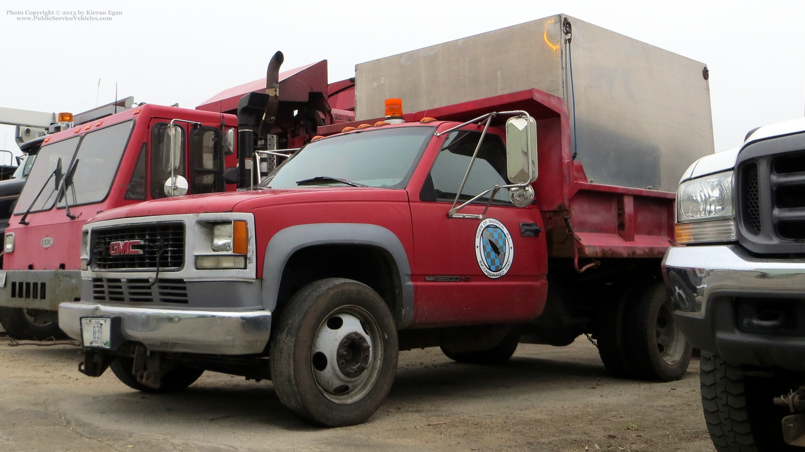 A photo  of Warren Public Works
            Truck 839, a 1988-1998 GMC 3500HD             taken by Kieran Egan