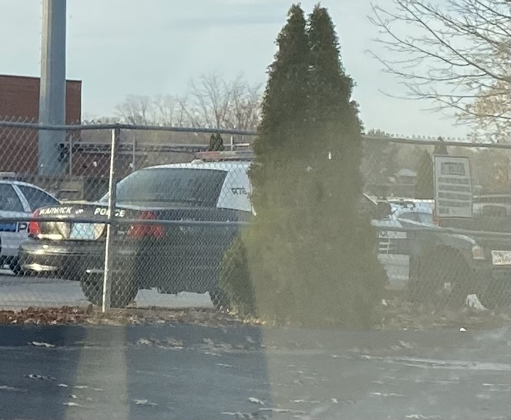 A photo  of Warwick Police
            Cruiser R-76, a 2009-2011 Ford Crown Victoria Police Interceptor             taken by @riemergencyvehicles