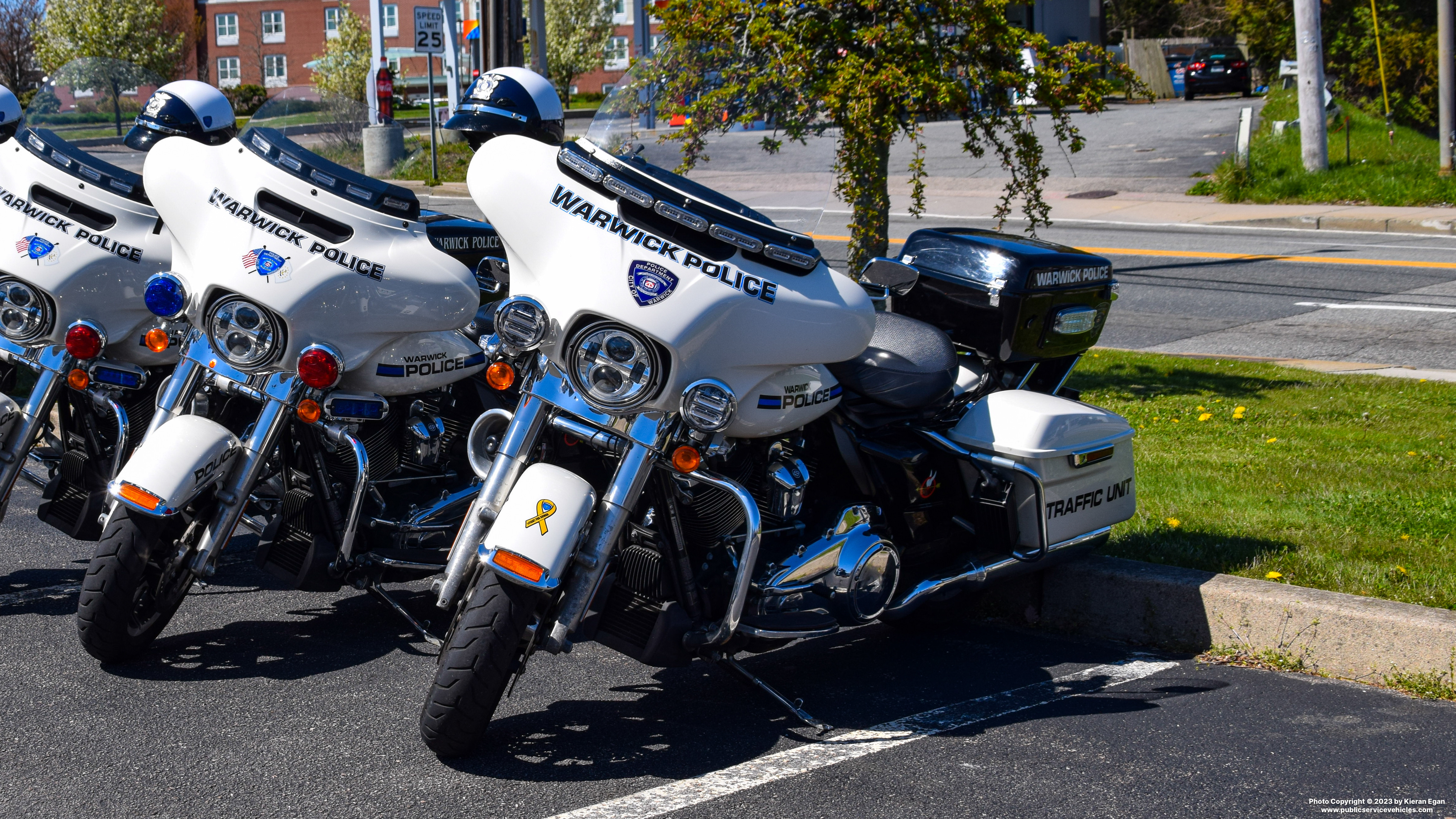 A photo  of Warwick Police
            Motorcycle 6, a 2000-2020 Harley Davidson Electra Glide             taken by Kieran Egan